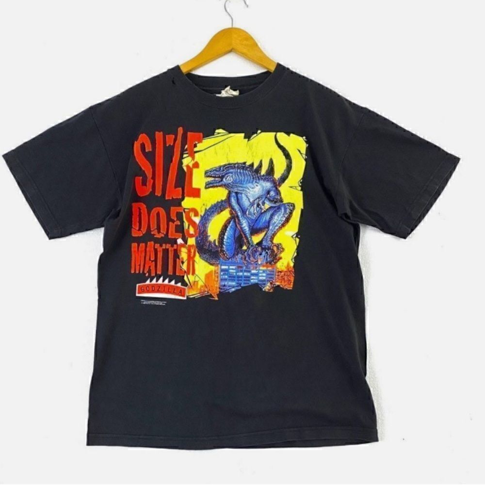 ✨ Vintage Godzilla T-shirt 1998 measures 21” pit to pit. Great condition!